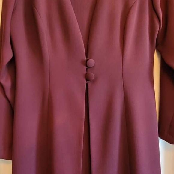 Designer dresses - Picture 10 of 16